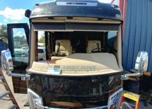 broken-rv-windshield-replacement-austin-tx