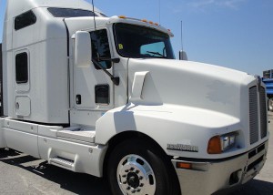 Commercial Truck Windshield Replacement