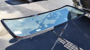 2010 Volvo Truck VN Series Windshield Replacement